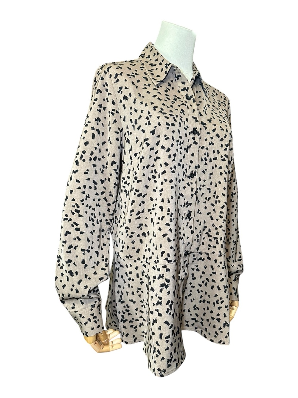 Susan Graver Beige Button-Front Tunic with Black Abstract Print - Picture 4 of 8